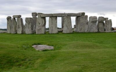 Nuova teoria su Stonehenge: ‘non è un calendario solare ma una porta per l’aldilà’