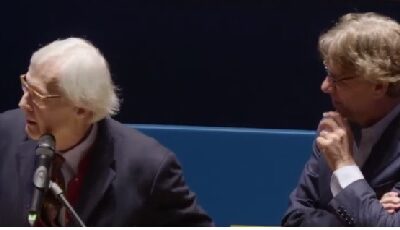 Vittorio Sgarbi annuncia le sue dimissioni da Sottosegretario alla Cultura