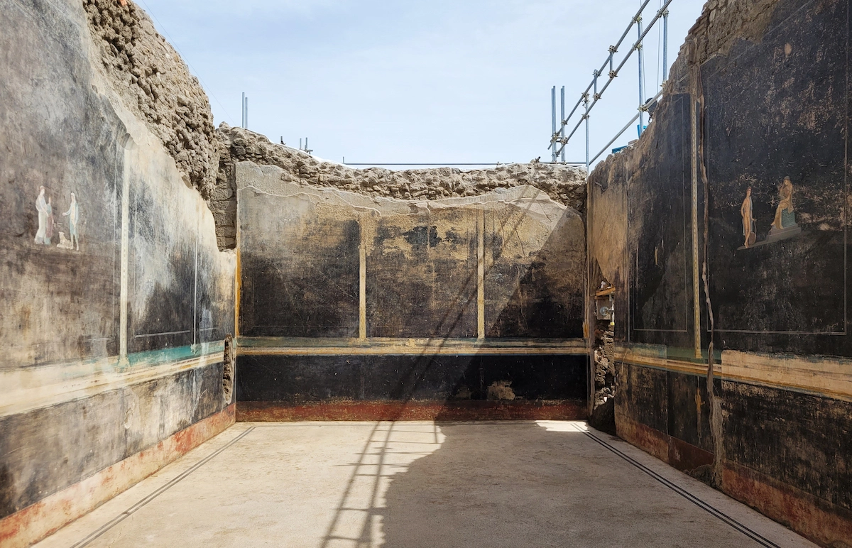 Salone_nero_Regio_IX_(1)