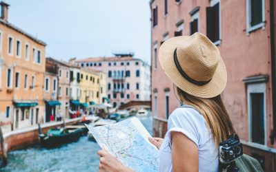 Turismo, aumentano le truffe online legate alle prenotazioni delle vacanze: +6% dal 2022
