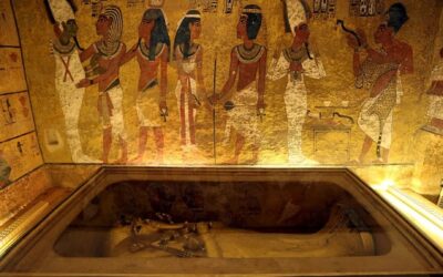 Tutankhamon, nuove tracce di camere segrete accanto alla tomba riaprono l’ipotesi della sepoltura di Nefertiti